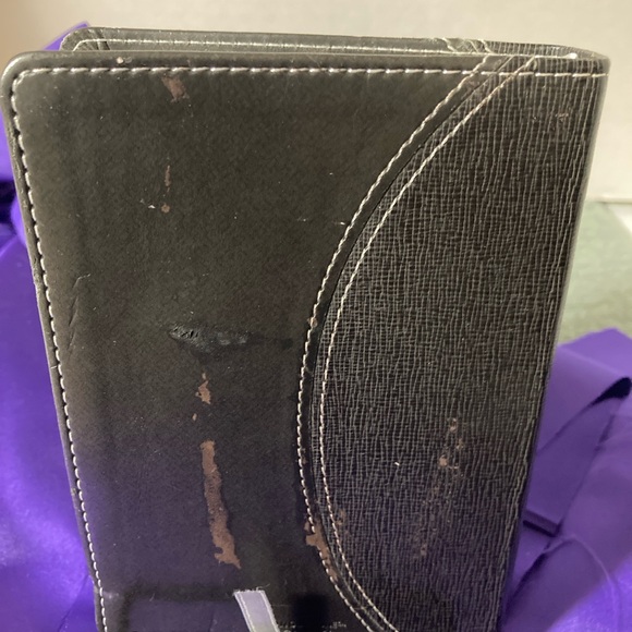 KJV Compact Bible black leather cover - Picture 3 of 7